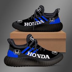 Honda Blue Yz Shoes Lightweight construction with breathable mesh fabric provides a comfortable and flawless fit.