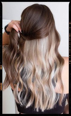 Hair Color Idea - Walnut Brown with Peek-a-boo Blonde Peekaboo Hair Colors, Hot Hair Colors, Pretty Hair Color, Winter Hair Color, Penteado Cabelo Curto, Brown Blonde Hair