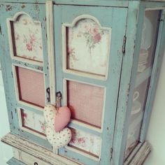 the shabby chic chest on instagram