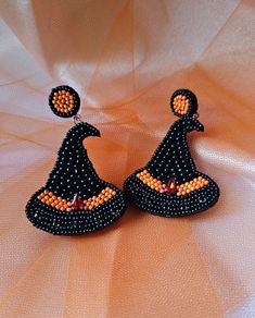 ♡ Cute Witches Hat Beaded Earrings ♡ Halloween Statement Earrings! ♡♡ Fully beaded feltback earrings! Super Cute addition to any outfit for SPOOKY SEASON 👻 Black Beaded Dangle Earrings For Halloween, Black Dangle Beaded Earrings For Halloween, Whimsical Handmade Earrings For Halloween, Whimsical Handmade Halloween Earrings, Quirky Handmade Halloween Jewelry, Cute Handmade Halloween Earrings, Novelty Black Earrings For Party, Novelty Black Party Earrings, Handmade Black Halloween Earrings