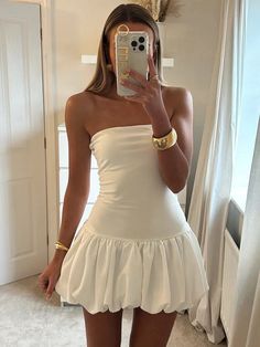 Short Dress White, Bubble Dress, Bubble Skirt, Pleated Mini Dress, Backless Design, Vestidos Vintage, Mini Dresses For Women, Summer Fits