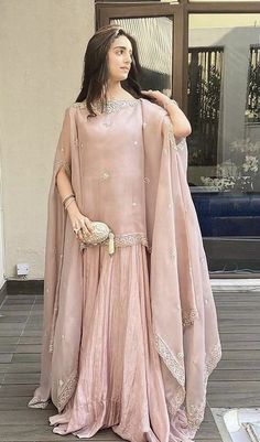 Sukienki Maksi, Nikkah Dress, Womens Trendy Dresses, Pakistani Fashion Party Wear, Pakistani Fancy Dresses, Beautiful Pakistani Dresses, Fancy Dresses Long, Bridal Dress Fashion, Pakistani Bridal Dresses