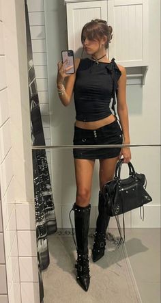 90s Fashion Dolce Gabbana, Shoulder Chain Outfit, Night Out Knee High Boots Outfit, Futuristic Baddie Outfits, Dorm Party Outfit, Skirt And Boots Outfit Night Out, Styling Boots In Summer, Going Out In La Outfits, Paris 90s Fashion