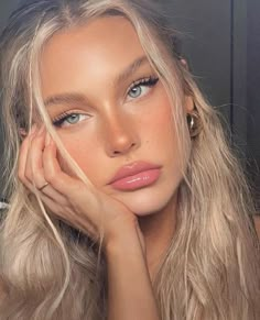 Brookelle Mckenzie Makeup, Stephanie Archer, Brookelle Mckenzie, Shape Rpg, Sunkissed Makeup, Classy Makeup, Ball Aesthetic, Formal Makeup, Van Doren