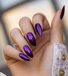 Black With Purple Chrome Nails, Purple Nails Holographic, Metalic Purple Nail, Dark Purple Nails Chrome, Dark Purple Chrome Nails Almond, Dark Purple Nails With Chrome, Deep Purple Chrome Nails, Purple Monochromatic Nails, Full Chrome Nails