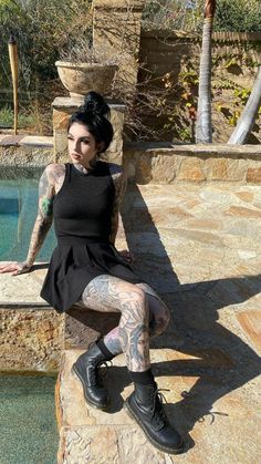 Sunshine Tattoos, Goth Spring, Dark Beauty Fashion, Newport Coast, Summer Goth, Mod Girl, Tattoed Girls, Goth Beauty, Black Goth