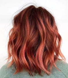 Pinkish Brown Hair, Different Red Hair Colors, Ruby Red Hair, Light Red Hair, Light Auburn Hair, Red Hair Looks, Shades Of Red Hair, Red Ombre Hair, Red Blonde Hair