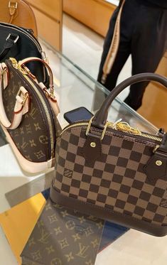 Girly Tingz, Dream Things, Luxury Birthday, Dream Lifestyle, Fashion 2024, Designer Items, Lv Bag