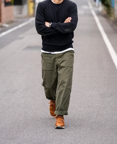 The always inspirational @_____.shin._____ Fatigue Pants Outfit Men, Muji Style, Fatigue Pants, Green Dress Pants, Men's Denim Style, Pants Outfit Men, Olive Green Pants, Tee Shirt Fashion, Mens Fashion Rugged