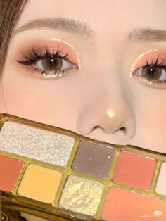 Korean Orange Makeup, Orange Douyin Makeup, Orange Makeup Aesthetic, Orange Eye Makeup, Peach Makeup, Orange Makeup, Maybelline Superstay