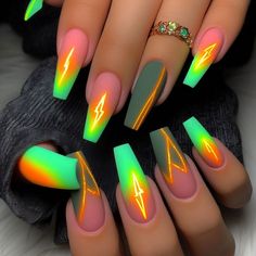 Bougie Nails, Nails Black Coffin, Coffin Nails Black, Coffin Nails Short, Summer Coffin Nails, Nail Designs Bling, Rainbow Nails Design