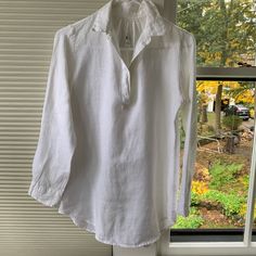 Lovely Linen Popover Shirt From American Colors By Alex Lehr. Never Worn! Classic Long Sleeve Blouse For The Beach, Classic Blouse For Spring Vacation, Classic White Beach Top, Classic Long Sleeve Tops For Vacation, Red Flannel Shirt, Preppy Sweatshirts, Gauze Tunic, Collard Shirt, Red Flannel