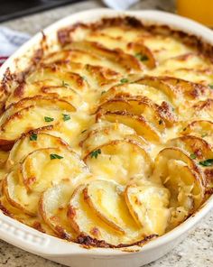 Creamy Potatoes Au Gratin: A cheesy, buttery delight perfect for any occasion. Easy steps to a classic comfort dish! #CheesyPotatoes #ComfortFood #SideDish #PotatoLovers #EasyRecipes August Gratin Potatoes, Potato’s Au Gratin Easy, Augratin Potatoes Recipe Easy, Augratin Potatos Best, Ruth Chris Potatoes Au Gratin, Potato Au Gratin Recipes, Augratin Potatoes Recipe, Cheesy Au Gratin Potatoes, Cheesecake Truffles Recipe