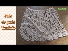 a crocheted skirt is shown with the words, sau de prais renada