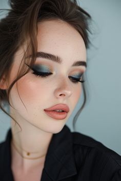 Asian Makeup Tutorials, Blue Eyeshadow Looks, Maquillage On Fleek, Makeup Cute, Face Charts, Make Up Tutorials, Photography Selfie, Eye Makeup Pictures, Cute Smile