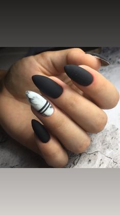 Nice Nails, Black Nail Designs, High Maintenance, Black Nail, Toe Nail Designs, Nails Inspo, Nails Ideas, Acrylic Nail Designs, Black Nails