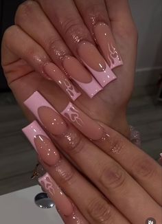 Cute Nails Acrylic Tapered Square, Pretty Pink Nails Acrylic Square, Square Acrylic Nails Medium Length Ideas, Pretty Nails For Birthday, Pretty Nail Ideas Acrylic Long, Baddie Nail Inspo Medium Length, Pink Square Nail Designs, Creative Acrylic Nail Designs, Nails Acrylic Medium Length Square