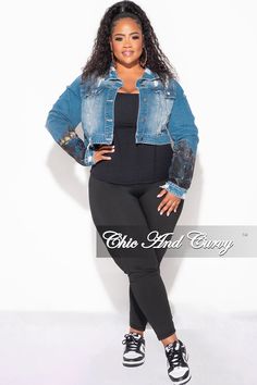 Cotton %: 100 Model is wearing a 1x 14/16 Plus Size Denim Jacket, Chic And Curvy, Twin Beds, Plus Size Denim, Queen Size Bed, Plus Size Models, Queen Size Bedding, Body Suit, Final Sale