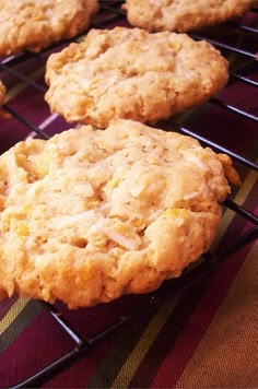 several cookies cooling on a wire rack