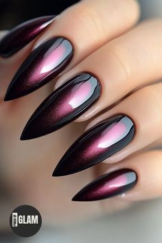 Black Iridescent Nails, Burgundy Chrome Nails, Nail Hacks Diy, Iridescent Nails, Halloween Nail Ideas, Nail Hacks, Festive Nail Designs, Minimalist Nail, Black Iridescent