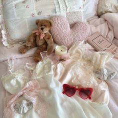 Royalcore Aesthetic, 111k Followers, Uc Berkeley, Art Major, I Believe In Pink, Lace Heart, Cozy Room Decor, Sweetie Pie