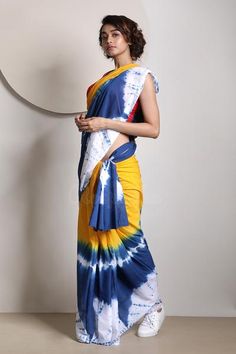 Dye Techniques, Simple Sarees, Ethnic Outfits, Dye Dress, Indian Dress, Elegant Saree