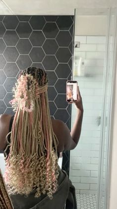 Blonde Pink Knotless Braids, Light Pink Hair Braids, Light Blonde Knotless Braids, Pink And Blonde Hairstyles, Colourful Knotless Braids, Braids In Different Colours, Pink And Grey Braids, Colours For Braids, Coloured Braided Hairstyles