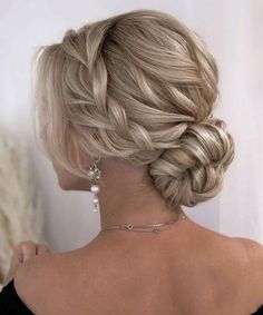 Prom Hair Up, Bridesmaid Hair Inspo, Cute Prom Hairstyles, Pageant Hair, Wedding Hair Up, Simple Prom Hair, Guest Hair, Bridesmaid Hair Makeup, Ball Hairstyles