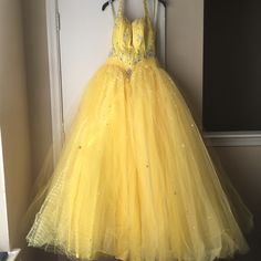 Beautiful Yellow Clean With Tags Princess Gown, Quinceanera, Resin Art, Prom Dresses, Prom, Womens Dresses, Tags, Yellow, Dresses