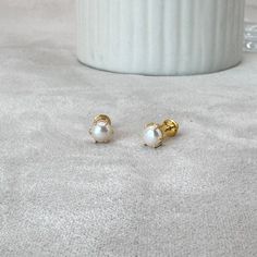 22k solid gold ear studs / karabu earring with  white natural pearl. This earring comes with screw back closure. Our 22k jewelleries are genuine real gold-not plated or filled. **Please check the sizes before placing the order** Each item is packaged in our branded packaging, so your order is ready to be gifted.  All items are ready to be shipped within 2 working days through tracked post unless otherwise stated. For UK customers your order shall arrive within a week (most cases in 3 days) For c Gold Earrings For Kids, White Pearl Earring, Gold Fashion Necklace, Kids Earrings, Gold Jewellery Design, Pearl Stud Earrings, Ear Studs, Natural Pearls, Gold Earrings Studs