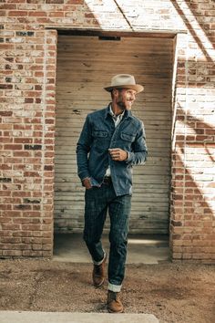 Masculine Journal, Shinny Shoes, Fedora Hat Outfit, Mens Fashion Aesthetic, Fedora Hat Outfits, Hat Outfit, Taylor Stitch, Denim Shirts, Mens Fashion Rugged