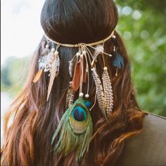 Artisan Crafted Feather Festival Headbandfun And Fashionably Draped To Flow Freely On Your Beautiful Locks As You Move And Groove To Your Favorite Bands And Tunes Whether Coachella Valley Or Local Village Green. Music Is Celebration Of Life,Something That Unifies Bringing Harmony And Peace To Our Souls And Each Other. Same Concept As All Those Years Ago And Why We Still Love It So Much Today. Headband Has Approx 10” Drop Depending On Feathers. Cosmic And Coolgreat Summer Accessory. Boho Feather Headband, Outfit Hippie, Green Music, Festival Hair Accessories, Bohemian Hair Accessories, Coachella Inspiration, Dread Accessories, Bohemian Headband, Boho Headpiece