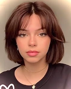 Melena Bob, Really Short Hair, Corte Bob, Shoulder Hair, Hair Tips Video, Hairdos For Short Hair, Shot Hair Styles, How To Style Bangs