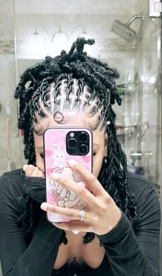 Twist Dreads Hairstyles, Protective Loc Hairstyles, Long Lasting Loc Styles, Dread Retwist Styles Women, Natural Loc Styles For Black Women, Locs Hairstyles Retwist, Pretty Loc Styles, Natural Loc Hairstyles, Protective Styles Over Locs