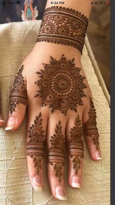 hendi tattoos on the hand and wrist are very attractive, especially if it is mehn