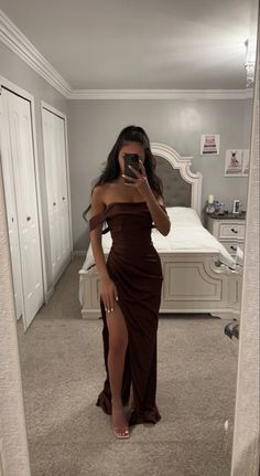 Robes Glamour, Classy Prom, Mode Tips, Prom Girl Dresses, Classy Prom Dresses, Stunning Prom Dresses, Sorry For The Inconvenience, Prom Dress Inspiration, Cute Prom Dresses