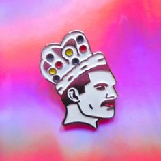 1 inch tall    FAQs https://www.etsy.com/shop/plussizevintagehh/policy Order by December 5 to get it before Christmas Day.   freddy metal classic rock star rockstar roll silver red white blue crown king hipster yellow handmade ooak brooch brooches jewellery pinback badge unisex David Bowie Labyrinth, Blue Crown, Pin Enamel, Queen Band, Brooch Jewelry, Freddie Mercury, Enamel Jewelry, Rock Star, Classic Rock