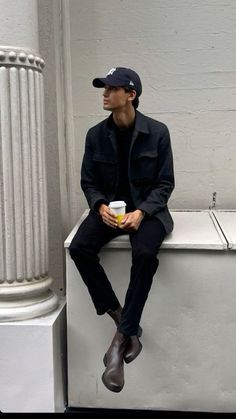 Mens Outfits Casual Classy, Black Outfit Men Street Fashion, Men Classy Outfits, Chelsea Boots Outfit, Spiritual Fashion, Blazers Black, Black Outfit Men, Herren Style, Classy Outfits Men