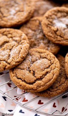 some cookies are cooling on a wire rack