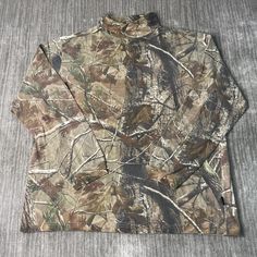 Vintage 2000s Guide Series Wood Camo Hunting Sportswear Athletic Y2K Aesthetic Multi Color Long Sleeve Shirt Double Extra Large Mens Condition:  Excellent Used Condition  = No Flaws Measurements: Please see photos above for all measurements IF YOU BUY TWO OR MORE ITEMS USE THE CODE BUNDLE @ CHECK TO SAVE 20% WE SHIP WITHIN 24 HOURS AFTER PURCHASE! Please be aware that we do not offer free returns!! The Buyer is responsible for the cost of the return label.  Follow us on TikTok & Instagram @findsnostalgic and tag us in your finds Camo Long Sleeve, Vintage 2000s, Y2k Aesthetic, Long Sleeve Shirt, Sleeve Shirt, Camo, Extra Large, Hunting, Long Sleeve Shirts