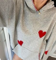 Patch Shirt Ideas, Embroidered Hoodie Diy, Sew Sweatshirt, Patchwork Hoodies, Diy Hoodie, Heart Patchwork, Patch Crewneck, Patch Hoodie, Aesthetic Heart