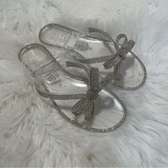 New With Out Tags Clear Rubber Sandals With Silver Toned Gems Around The Edge With Bows Perfect For Brides! A Few Gems Missing From The Back As Shown In Photo- Not Noticeable When Worn Clear Slides, Slides Outfit, Sparkle Sandals, Bling Sandals, Clear Sandals, Rubber Sandals, Bow Sandals, Rhinestone Bow, Jelly Sandals