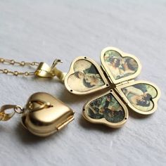 Four Photo Locket, Heart Shaped Locket Necklace Gold Jewelry - Gift Picture In Locket, Gifts Ideas For Best Friend, Necklace Lockets, Locket Picture, Vintage Locket Necklace, Etsy Necklace, Charms For Necklaces, Unique Locket, Picture Jewelry