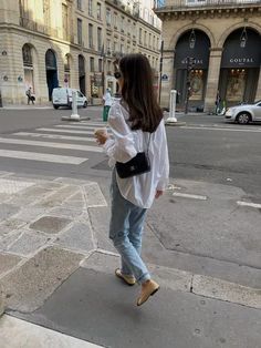 Bill Cunningham, Style Basics, Parisian Fashion, Paris Outfits, Fall Winter Wardrobe, Minimal Chic, Spring Summer Outfits