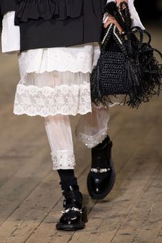 Miuccia Prada, Vogue Paris, White Fashion, Primavera Estate, Beautiful Outfits