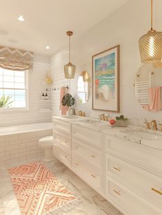 Coastal Bathroom Ideas Different House Themes, Beach Cottage Style Bathroom, Pink Beach Bathroom, Bathroom Ideas Preppy, Bathroom Costal, How To Style A Bathroom, Preppy Bathrooms, Beach Bathroom Ideas Coastal Style, Beachy Bathroom Ideas