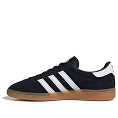 adidas Munchen 'Black Gum' FX5664 (SNKR) Black Leather Skate Shoes With Three Stripes, Adidas Munchen, Sneakers Adidas, Black Gums, Low Top Sneakers, Stylish Sneakers, Skate Shoes, Cute Shoes, Low Top