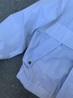 "Make this jacket your go-to winter puffer. Estimate Size: XL Brand: Towne by London Fog Has a few barely visible stains as shown in images Length: 25\" Bust: 50\" Waist: 48\"" White Weatherproof Windbreaker For Fall, Weatherproof White Windbreaker For Fall, White Windbreaker With Pockets For Cold Weather, Casual White Weatherproof Windbreaker, White Weatherproof Long Sleeve Outerwear, White Weatherproof Outerwear For Spring, Casual White Puffer Jacket With Fleece Lining, White Sporty Windbreaker For Cold Weather, Casual White Weatherproof Outerwear