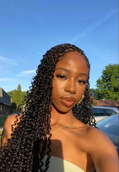 Protective Styles Passion Twist, 90s Black Hairstyles Braids, Mini Passion Twist Hairstyles, Goddess Mini Twists, Brown Mini Passion Twists, Protective Summer Hairstyles Black, Tiny Passion Twists, Mini Passion Twists With Curls