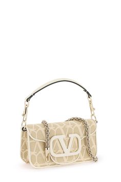 Be effortlessly stylish with this shoulder handbag from VALENTINO GARAVANI Made with natural-colored synthetic raffia for a chic and eco-friendly look Features a Toile Iconographe pattern for a unique and trendy design Comes with a removable leather handle and chain shoulder strap for versatile carrying options Front flap with magnetic closure and Vlogo signature plaque for added security and style Interior flat pocket for convenient organization Ideal for women who love fashion and sustainabili Toile Pattern, Metal Accessories, Leather Cap, Beach Tote Bags, Shoulder Handbag, Leather Jewelry, Handbag Backpack, Magnetic Closure, Shoulder Handbags